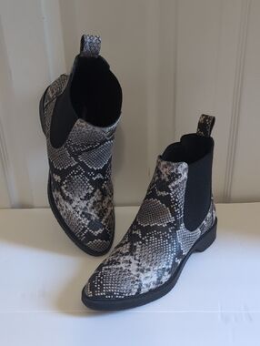 Treasure & Bond Gabriella Chelsea Snake Boot